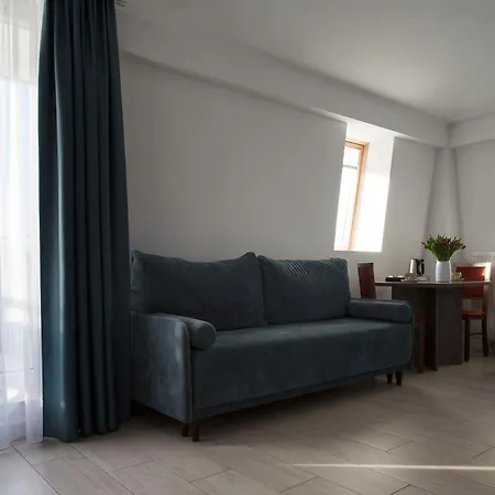 Marisol 3* سفينويتشي